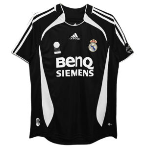 חולצת כדורגל רטרו ריאל מדריד 2007 חוץ