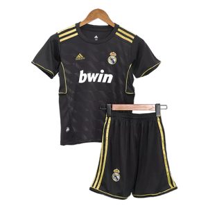 חליפת כדורגל רטרו לילדים ריאל מדריד 2012 חוץ